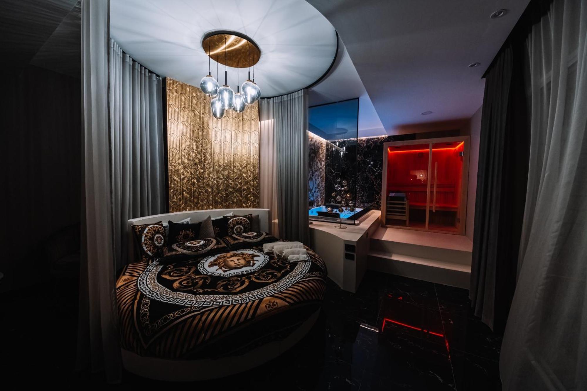 Versace Luxury Room Корлеоне Экстерьер фото